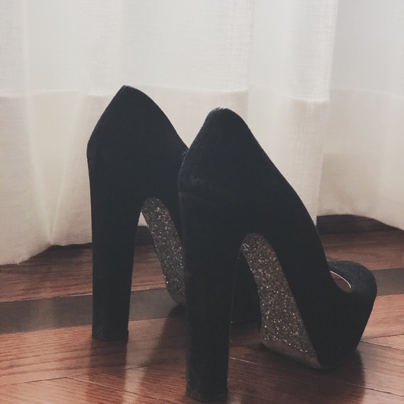 MiuMiu black pumps with sequin sole - Picture 3 of 5